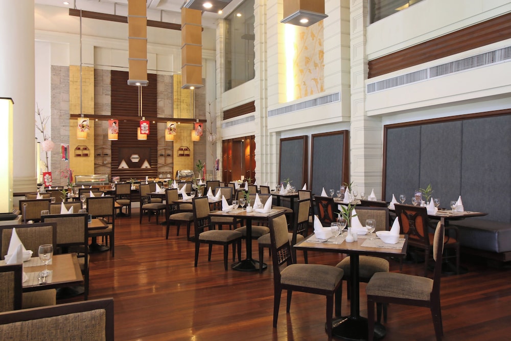 The Imperial Hotel And Convention Centre Korat 52/68