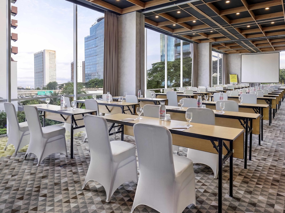Ibis Styles Jakarta Simatupang 25/39