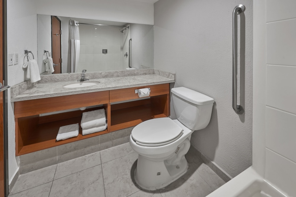 Extended Suites Monterrey Aeropuerto 19/56