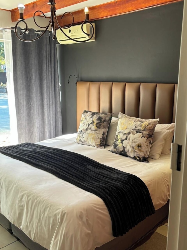 Angels Haven Guesthouse 8/49