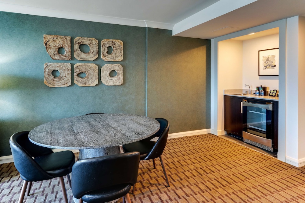 The Chattanoogan Hotel, Curio Collection by Hilton 50/73