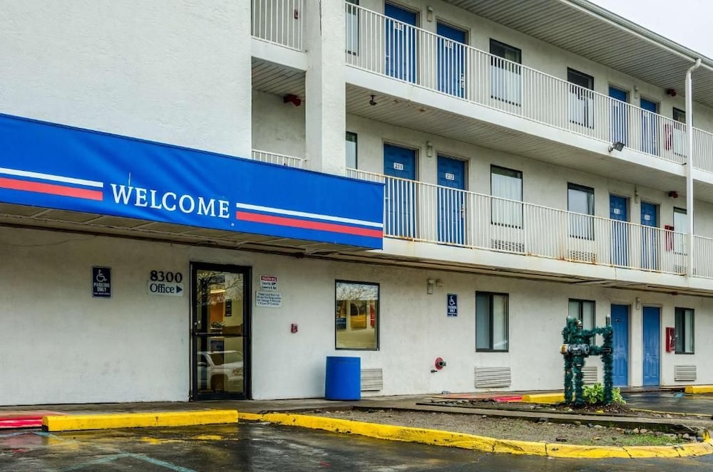 Motel6 Warren, MI - Detroit East in WARREN - MI