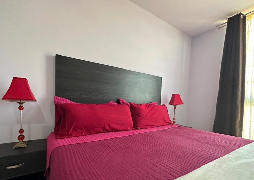 Hotel Maricela 10/18