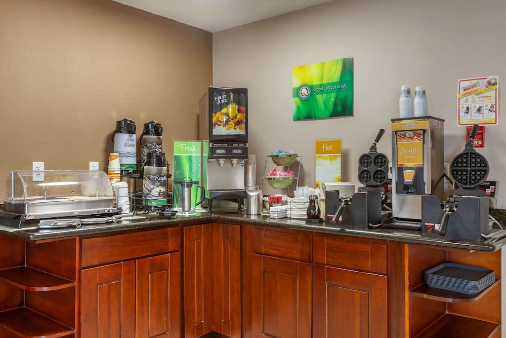 Rodeway Inn and Suites Ontario 39/45