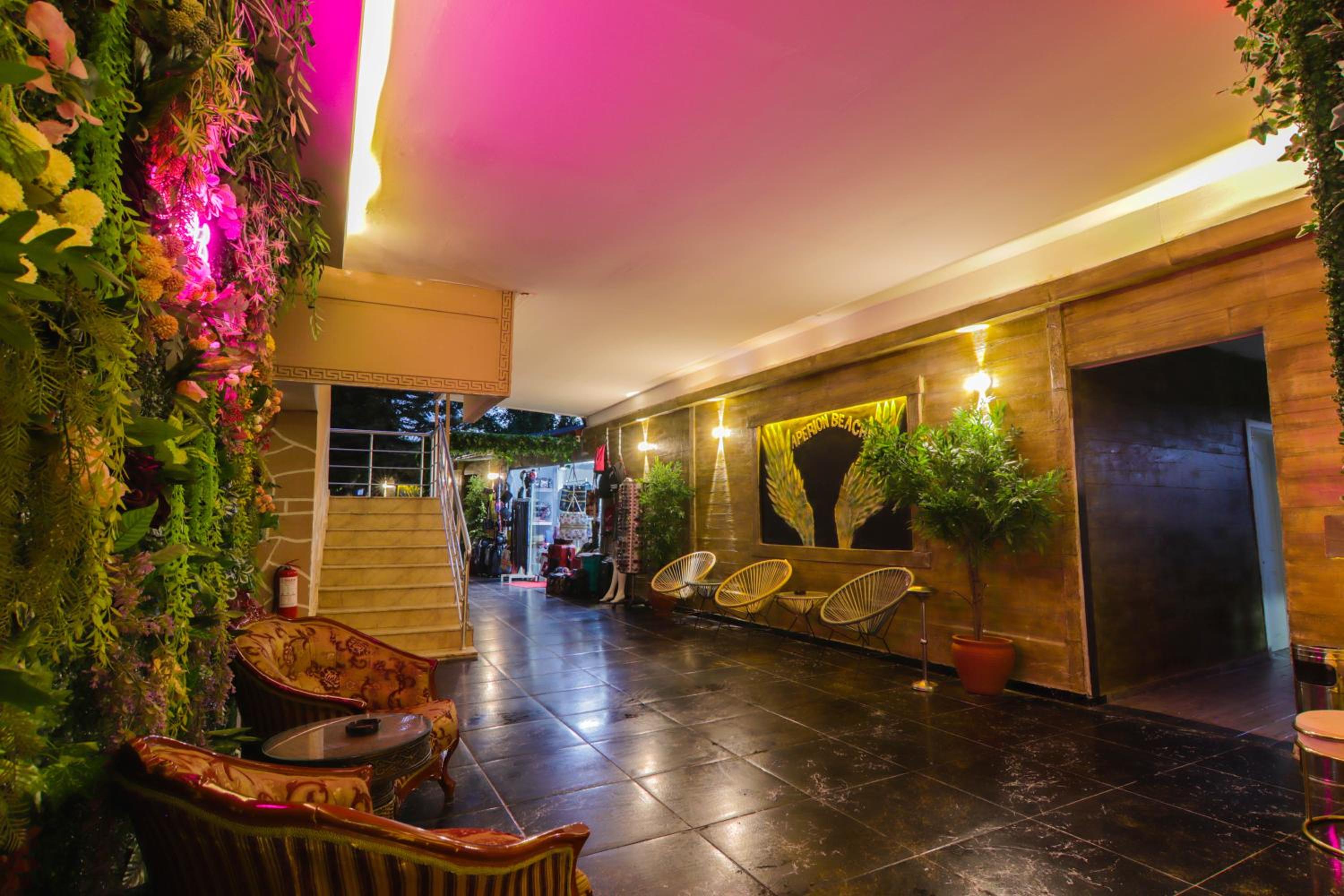 Aperion Beach Hotel 11/46