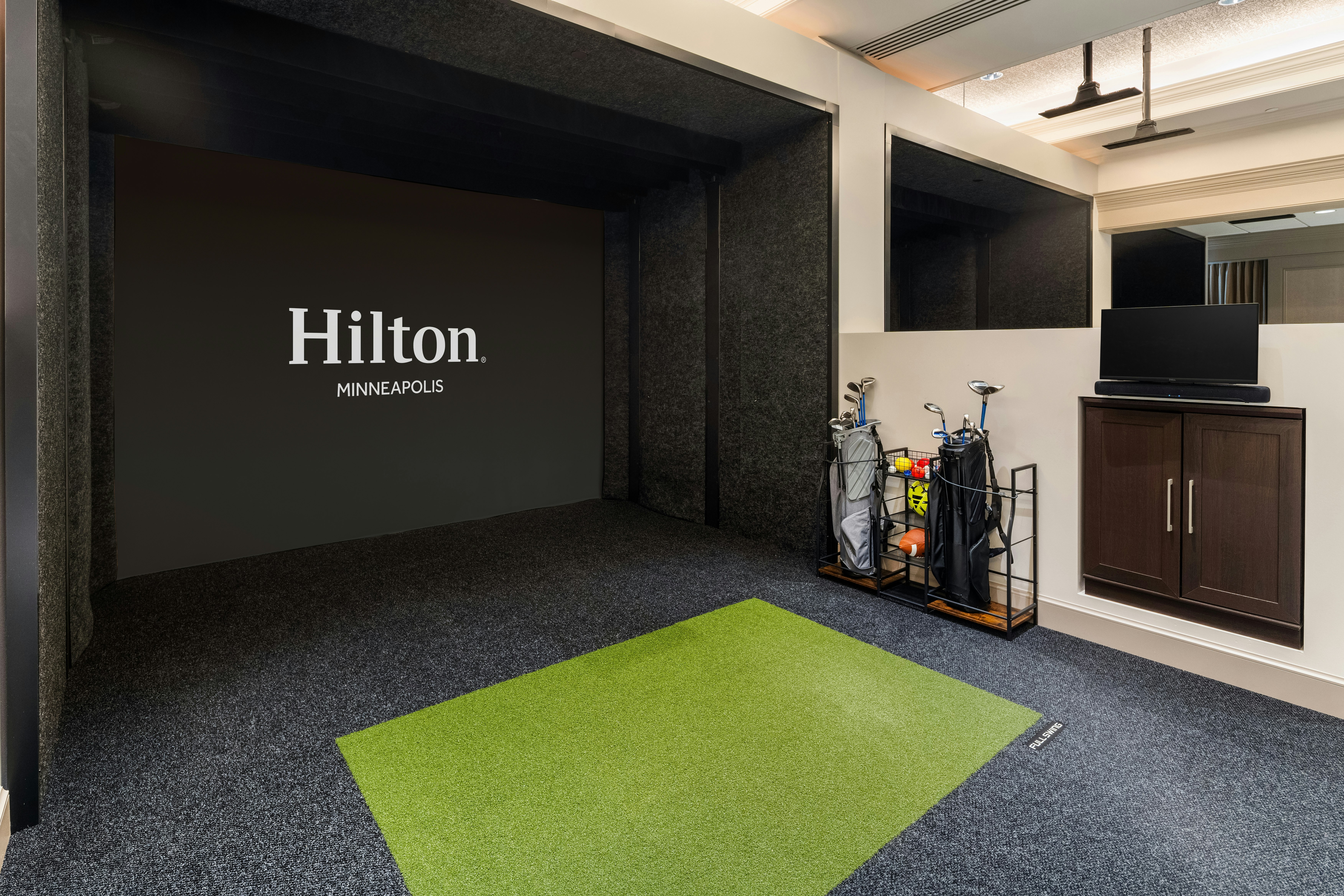 Hilton Minneapolis 73/78