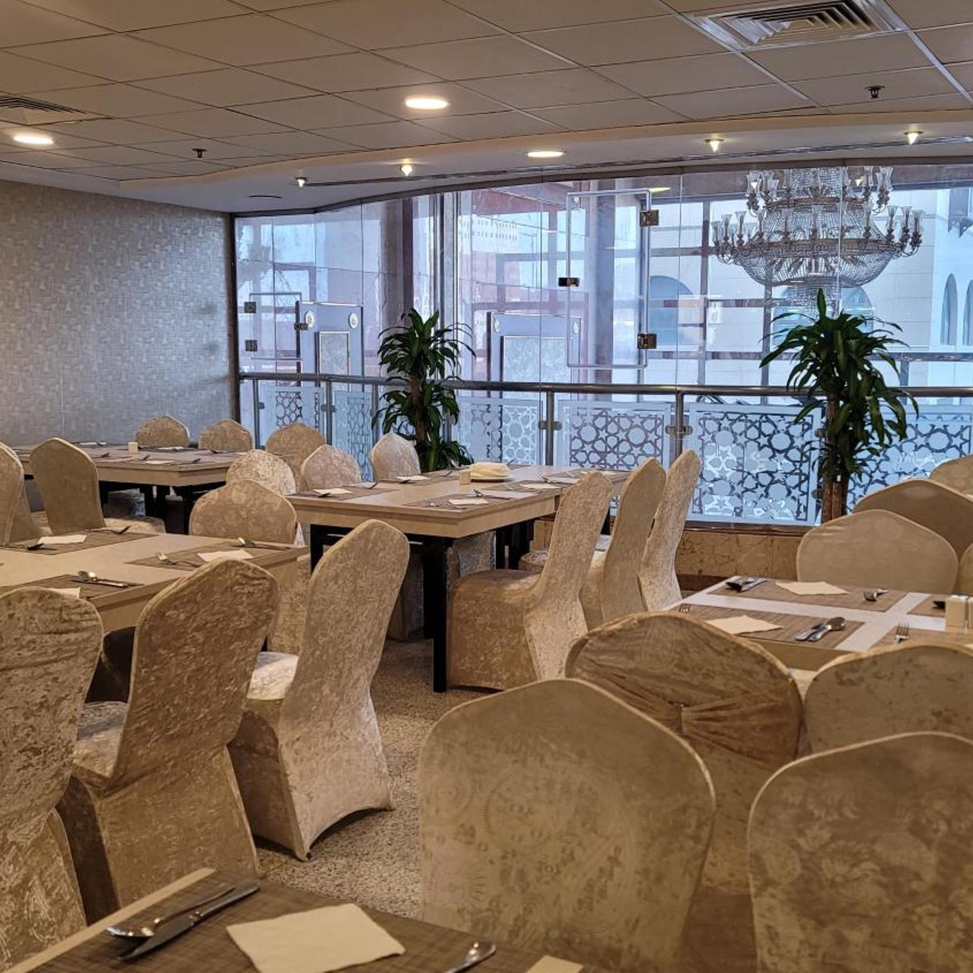 الأنصار الجديد(Al Ansar Palace Golden Tulip Hotel) 46/60