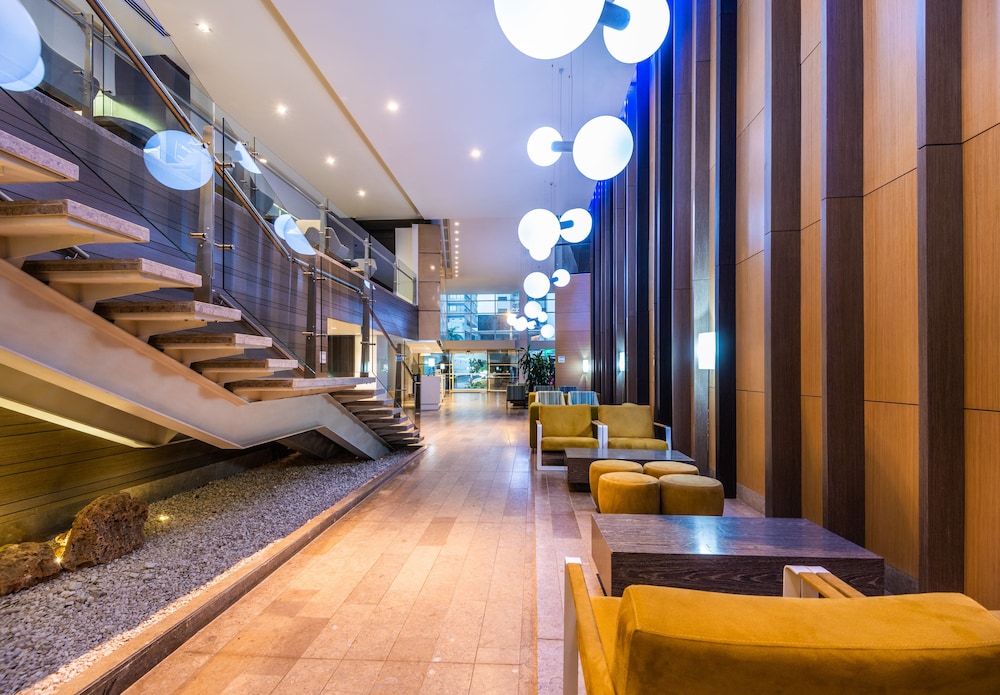 Holiday Inn Express Cartagena Bocagrande 12/77