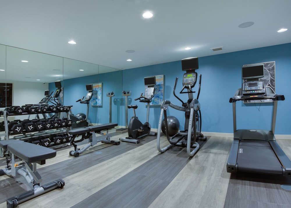 CANDLEWOOD SUITES MIAMI INTL AIRPORT - 36TH ST 32/59
