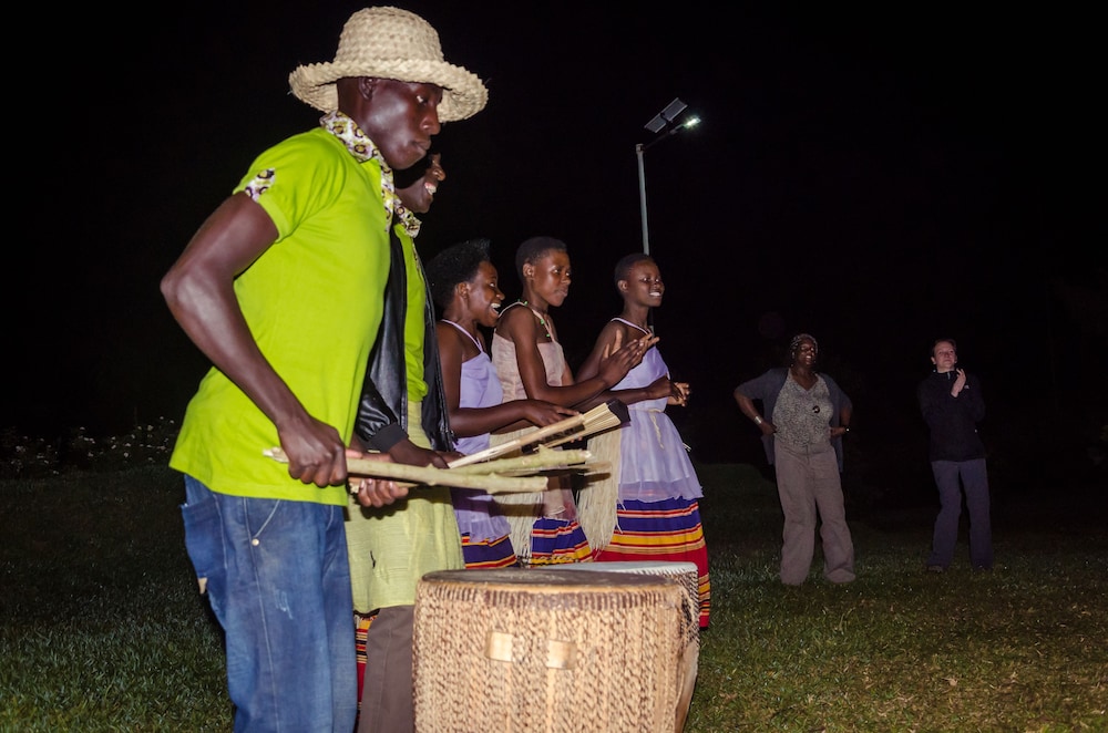 Emburara Farm Lodge 4/50