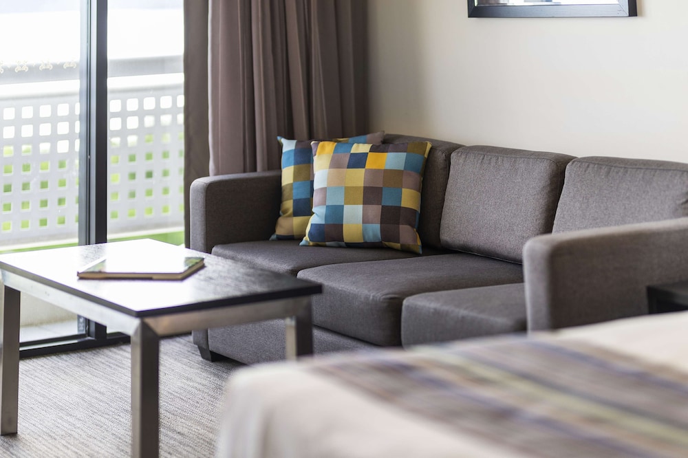 Rydges Esplanade Resort 50/68