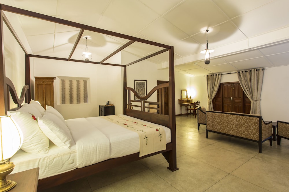 Mountbatten Bungalow 3/50
