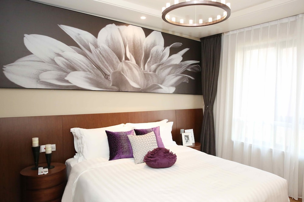 Green Court Place Jin Qiao Middle Ring Shanghai 13/50