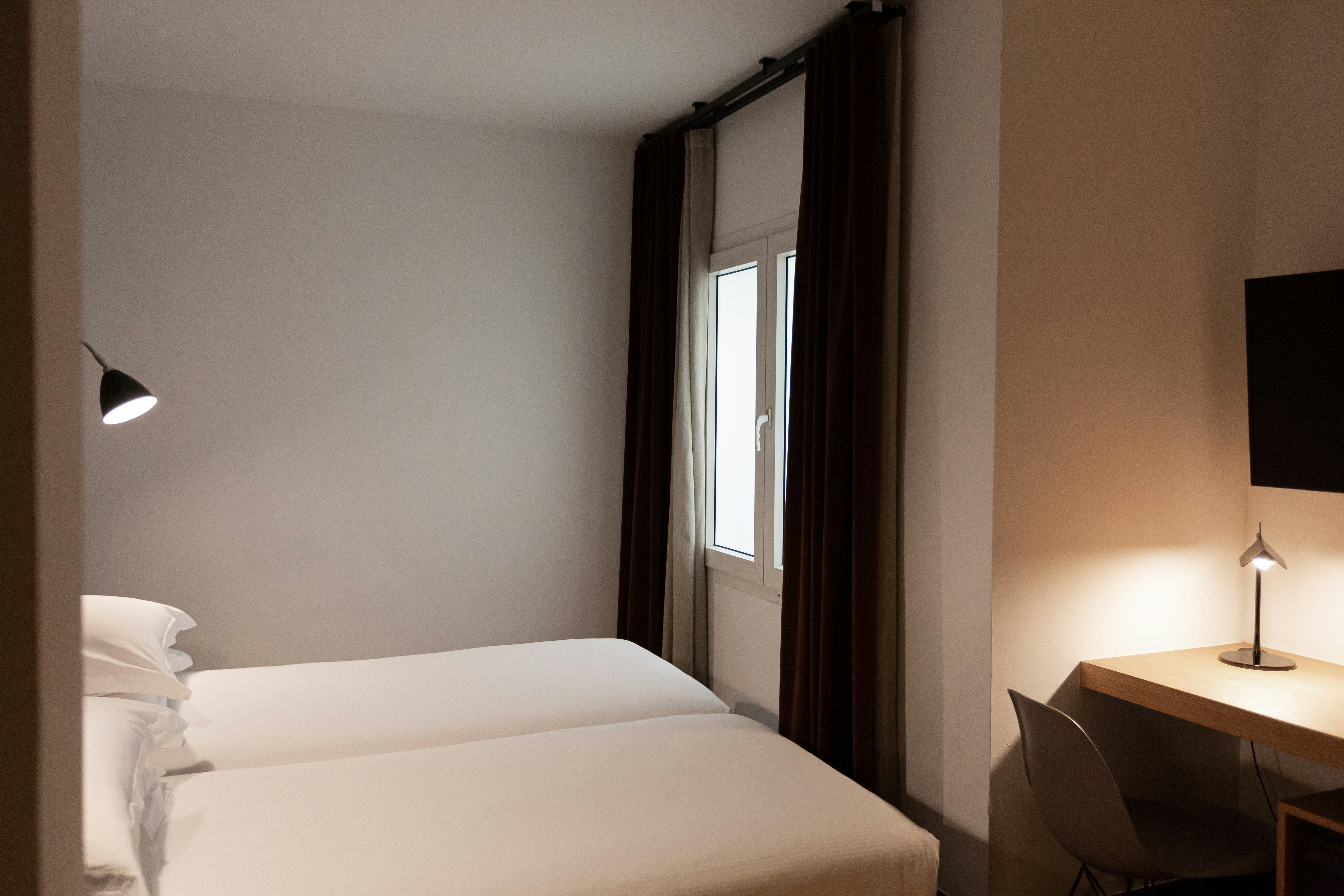 Alexandra Barcelona Hotel Curio Collection By Hilton 16/90