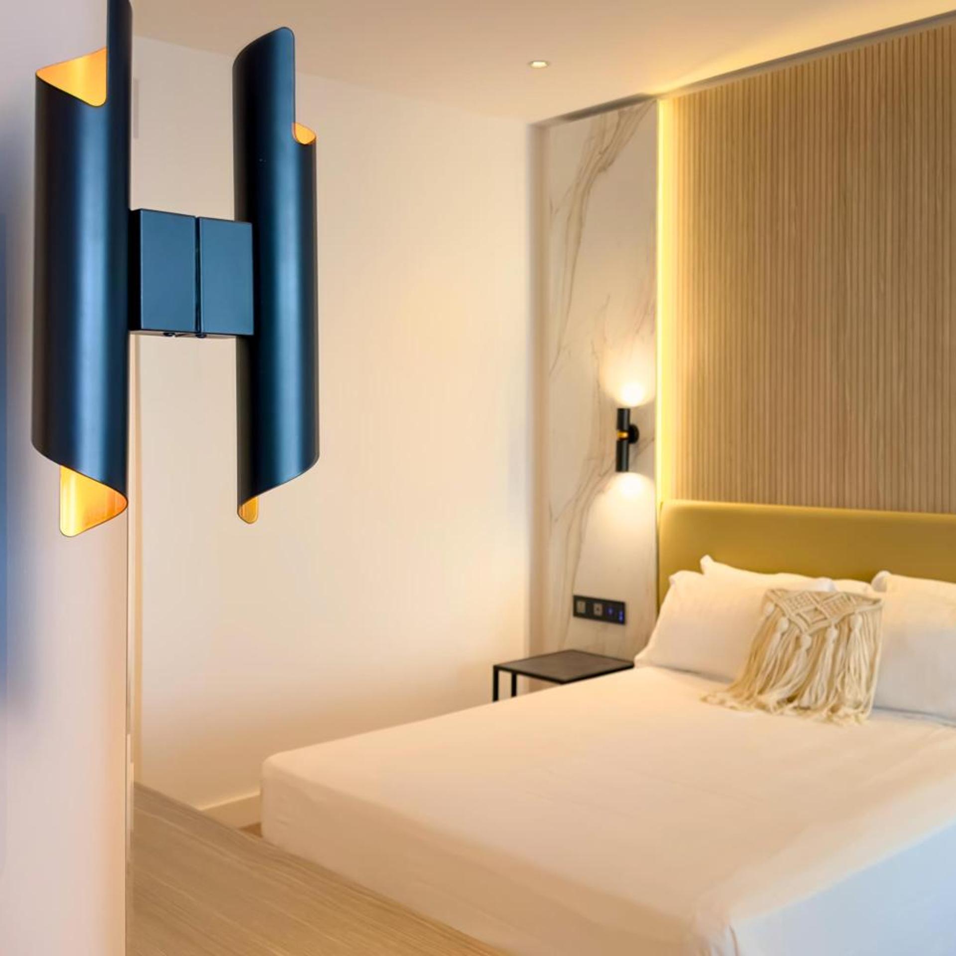 SUPERIOR, DOUBLE OR TWIN BED, SIDE SEA VIEW
