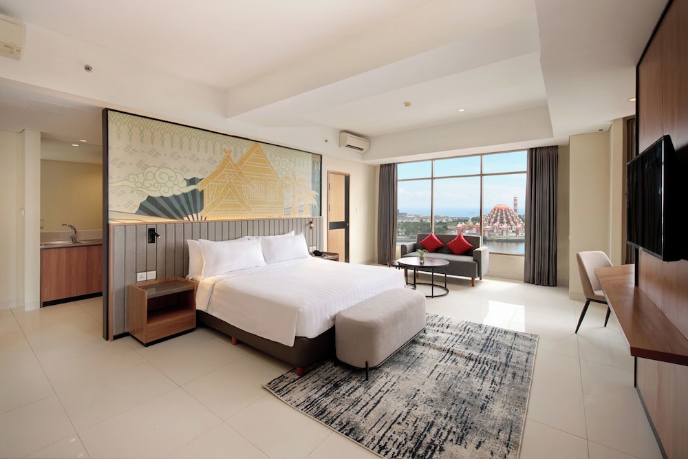 Aston Inn Pantai Losari Makassar 36/55
