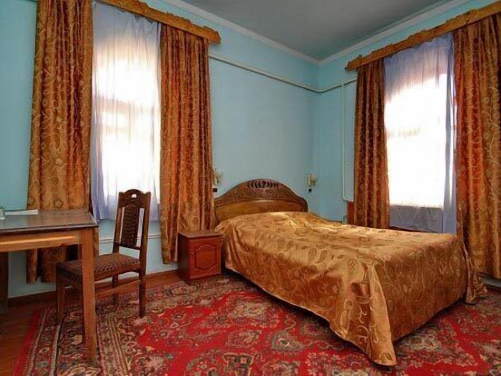 Islambek Hotel 11/40