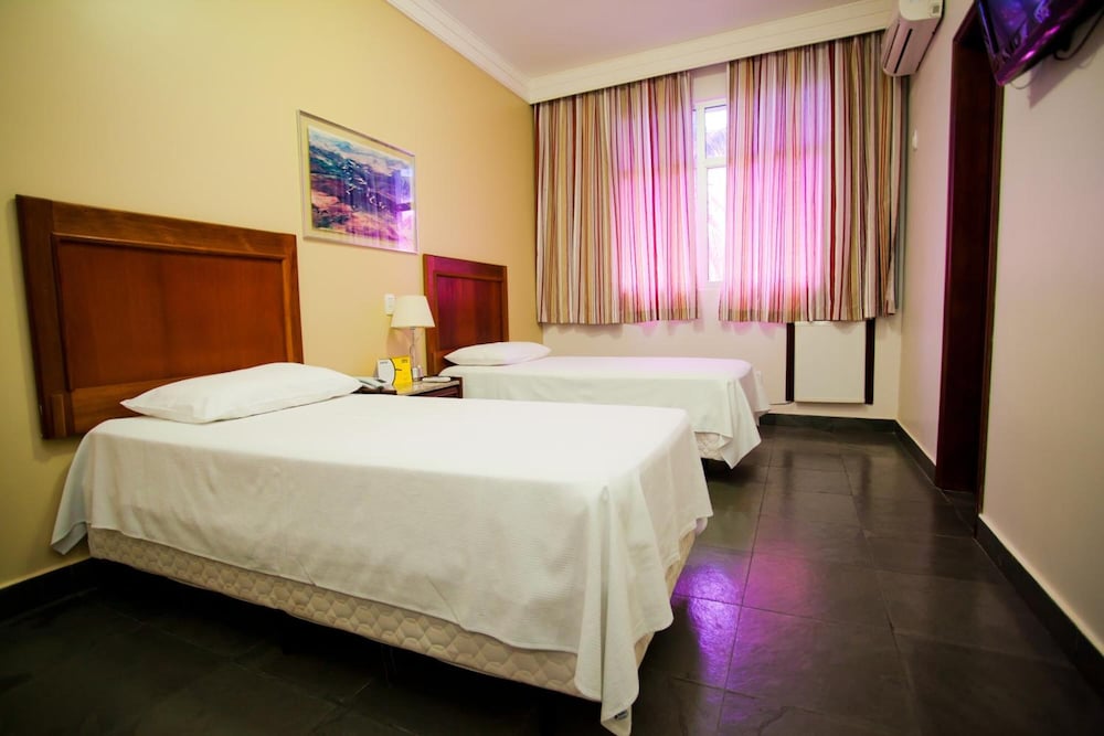 AIPANA PLAZA HOTEL 12/34