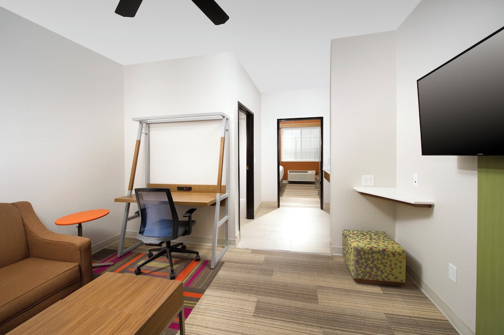 Holiday Inn Express Hotel Suites San Antonio Downtown Market Area 27/38