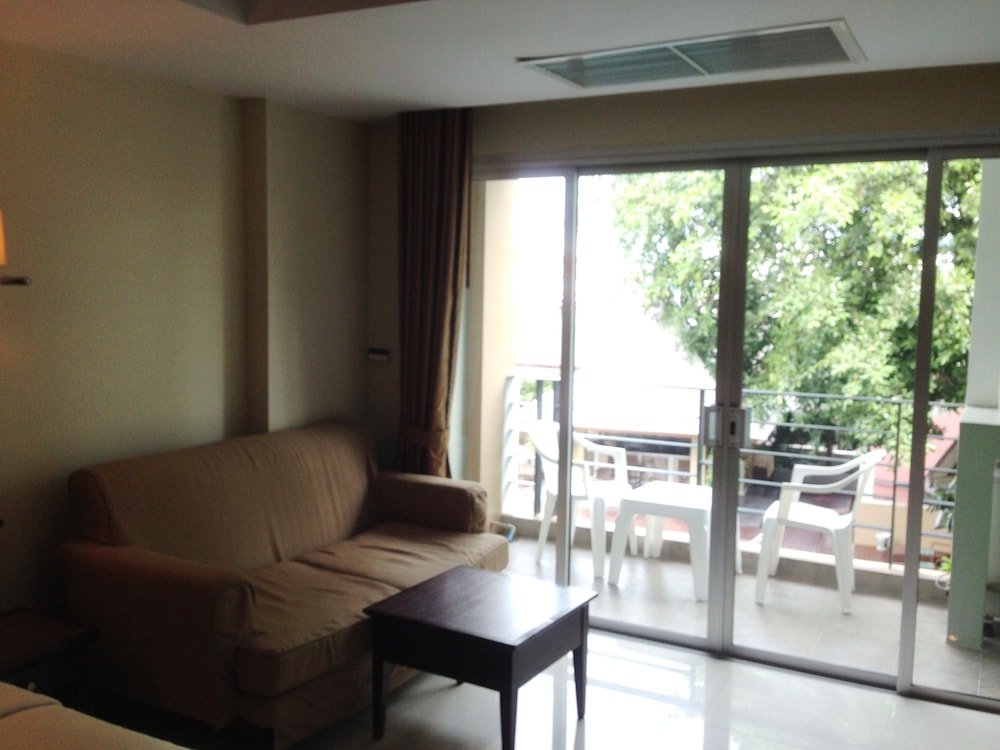 August Suites 54/69