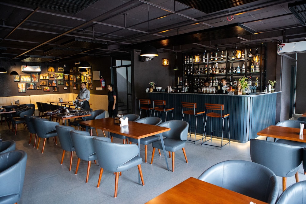 Vihaari 24 Business Hotel 48/57