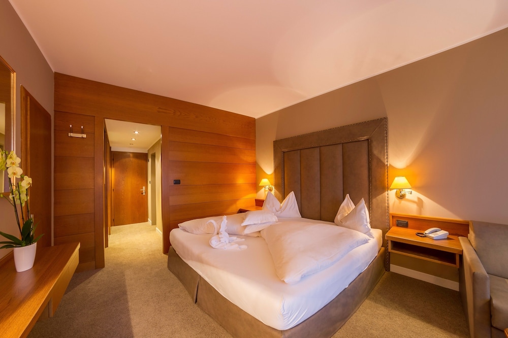 ALPINE CITY WELLNESS HOTEL DOMINIK 13/58
