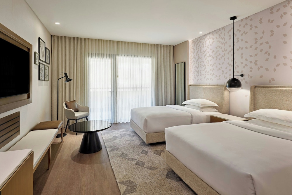 Smart, Guest Room, 2 Double Beds, City View, Balcony