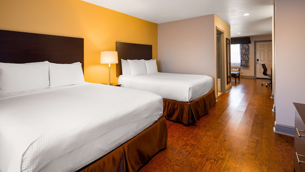 Suite, 2 Queen Beds