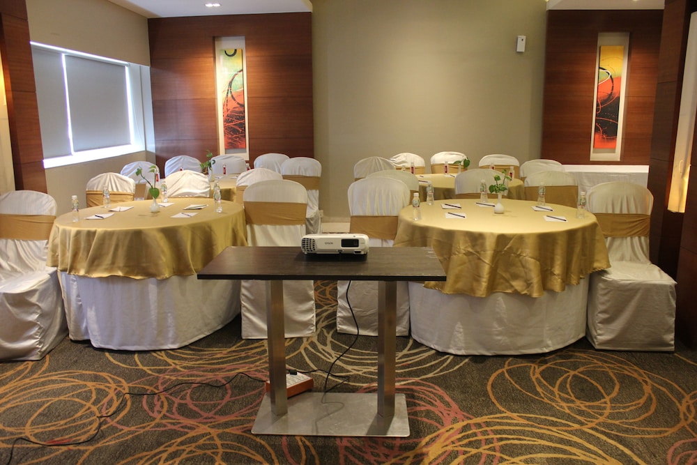 The Fern Residency Vadodara 44/66