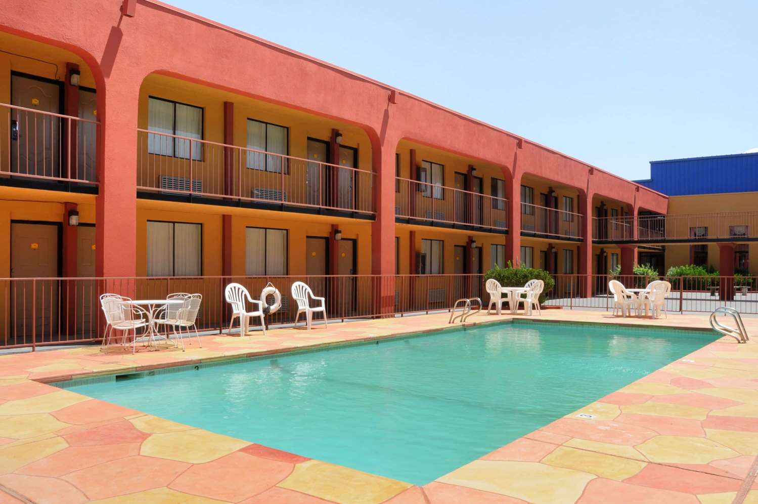 Days Inn by Wyndham Midland 5/25