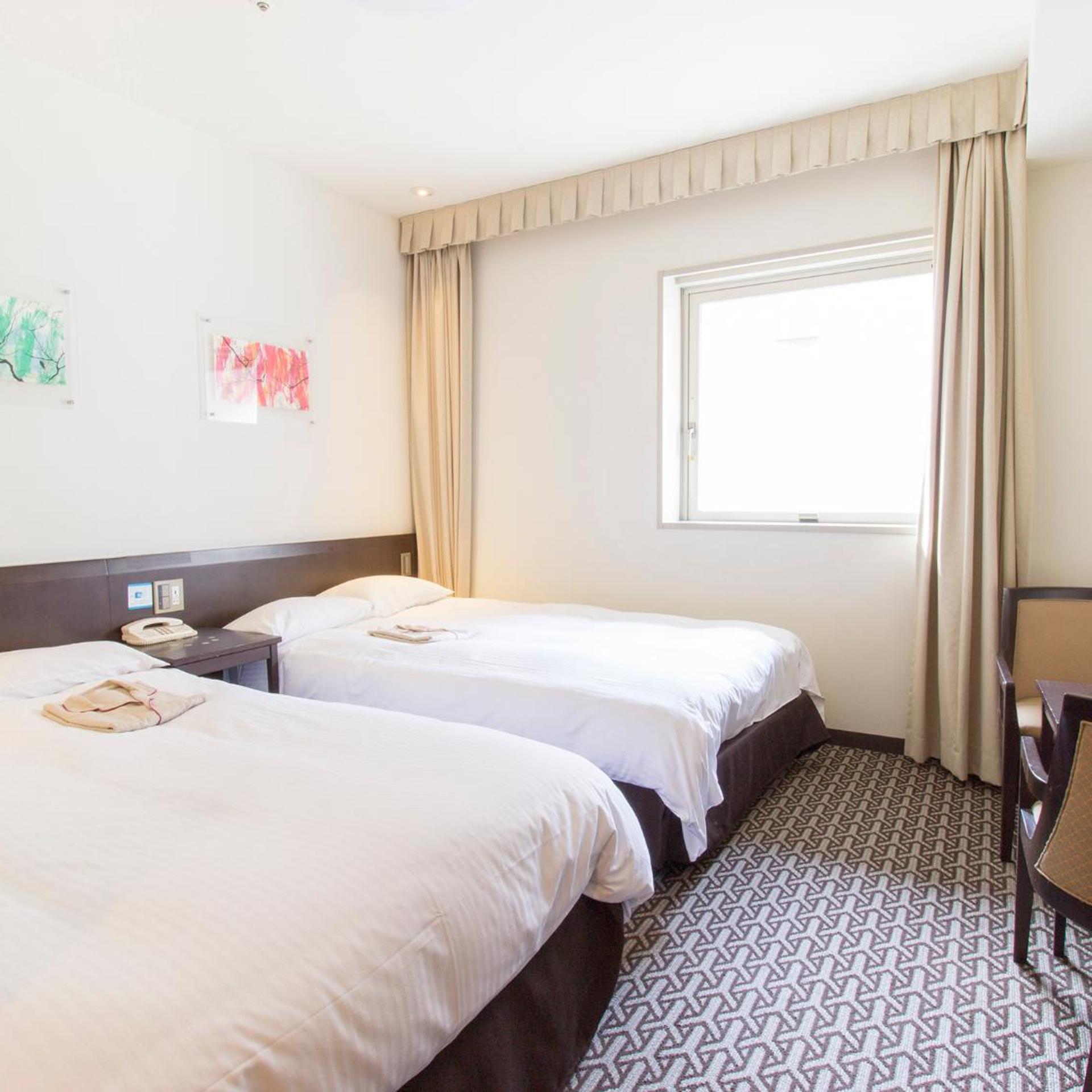 Medium, Twin Beds, Smoking