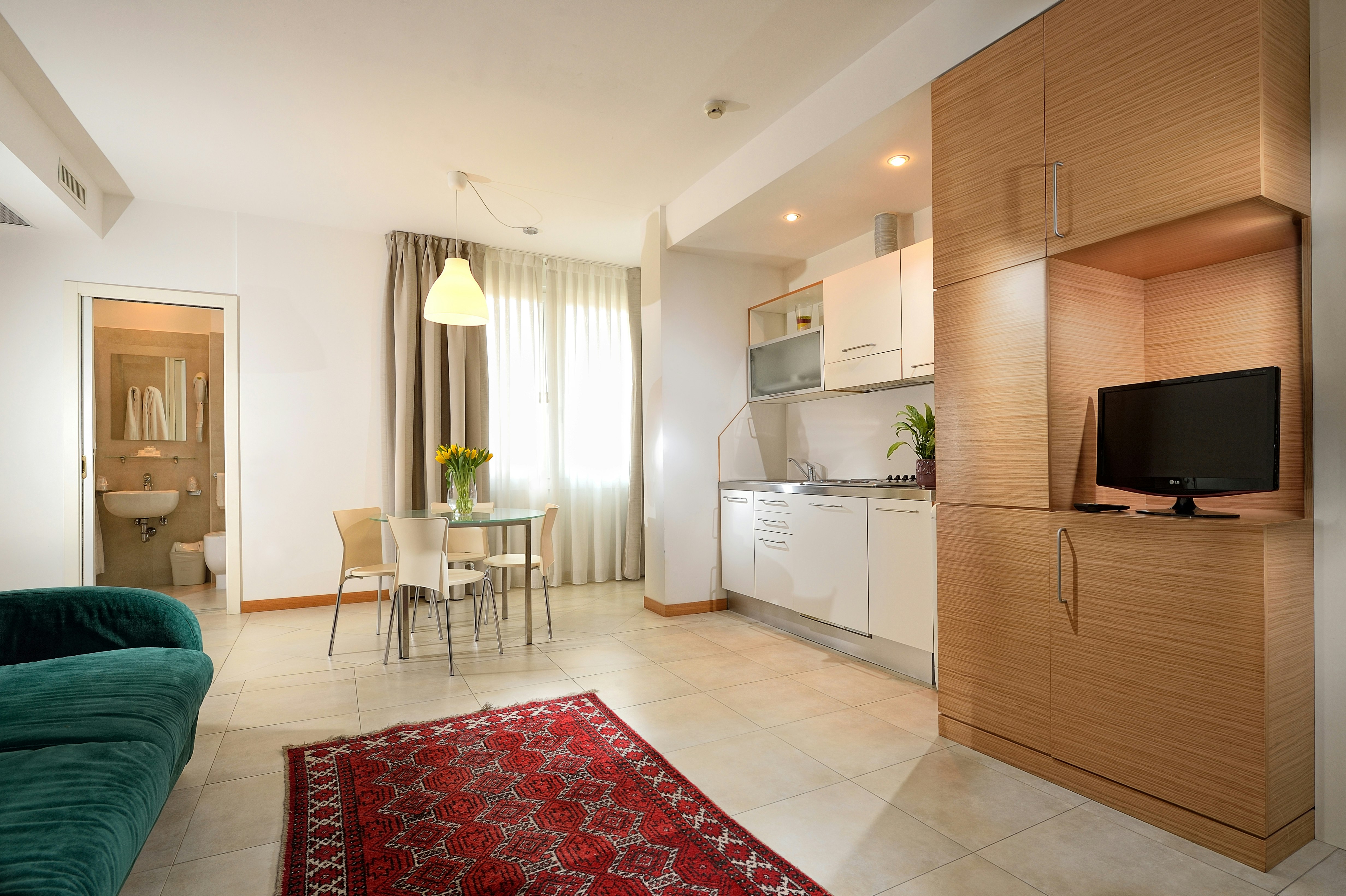ELITE HOTEL RESIDENCE 52/69