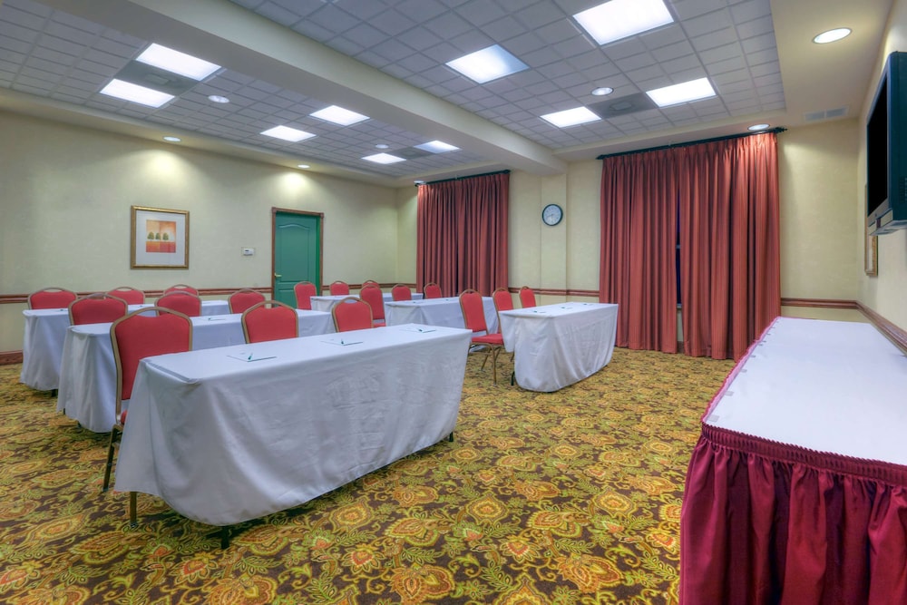 Country Inn Suites By Radisson Fredericksburg Va 26/26