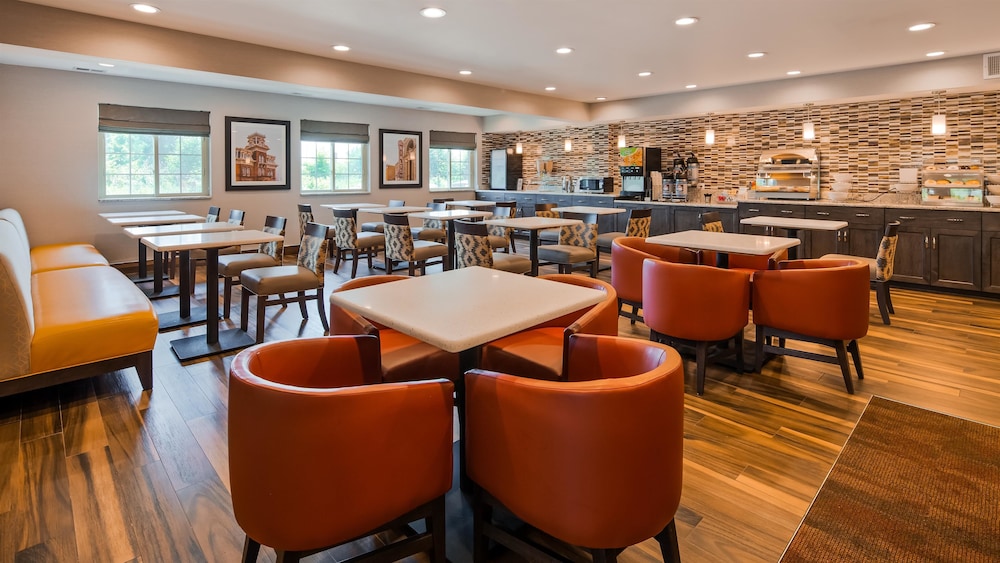 Best Western Plus North Joliet 25/32