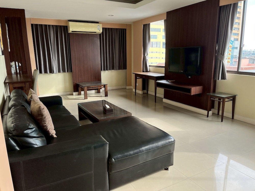 Laemchabang City Hotel 36/50