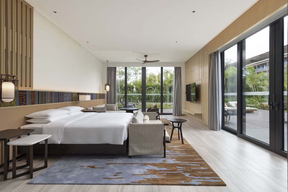 Hyatt Regency Sanya Tianli Bay 8/50