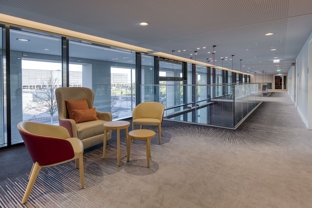 IntercityHotel Berlin Airport BER Terminal 1+2 23/50