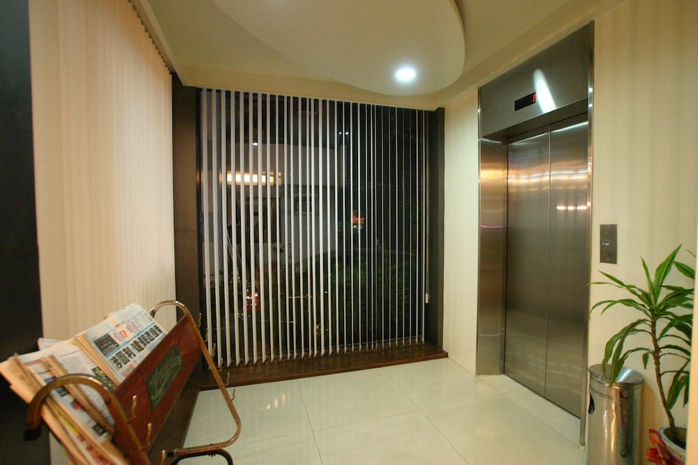 King Town Hotel 39/50