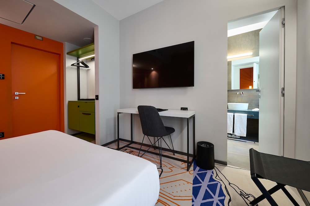 MyTALE Creative Academy Hotel 6/50