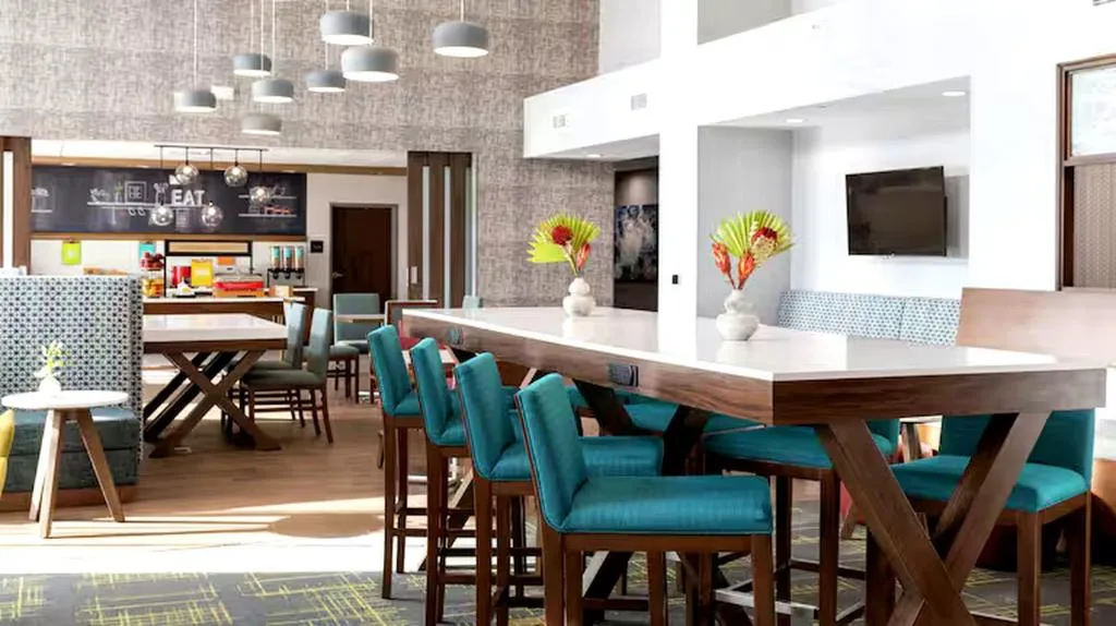 Hampton Inn and Suites Rockingham 13/14