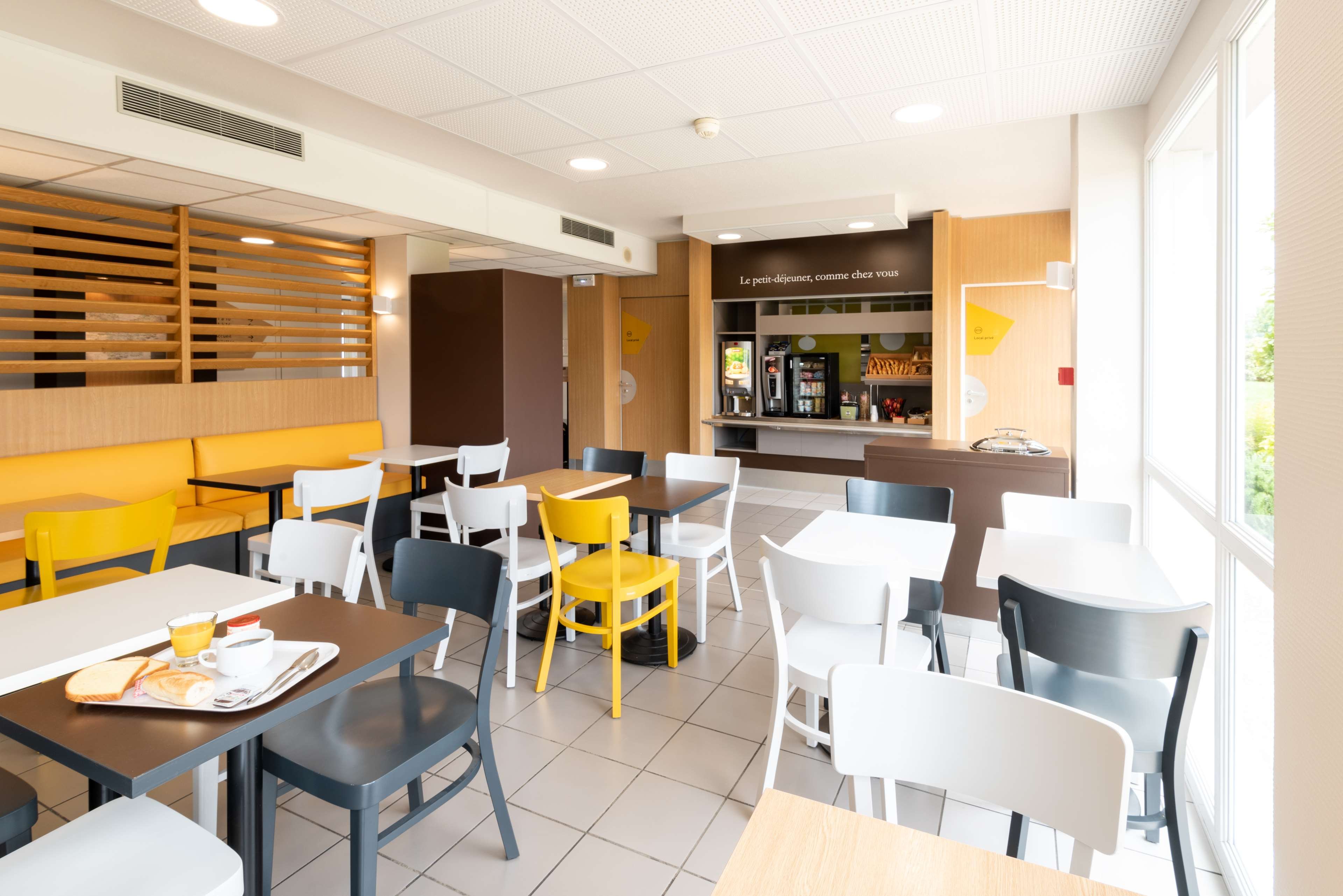 B&B Hotel Evreux 13/17