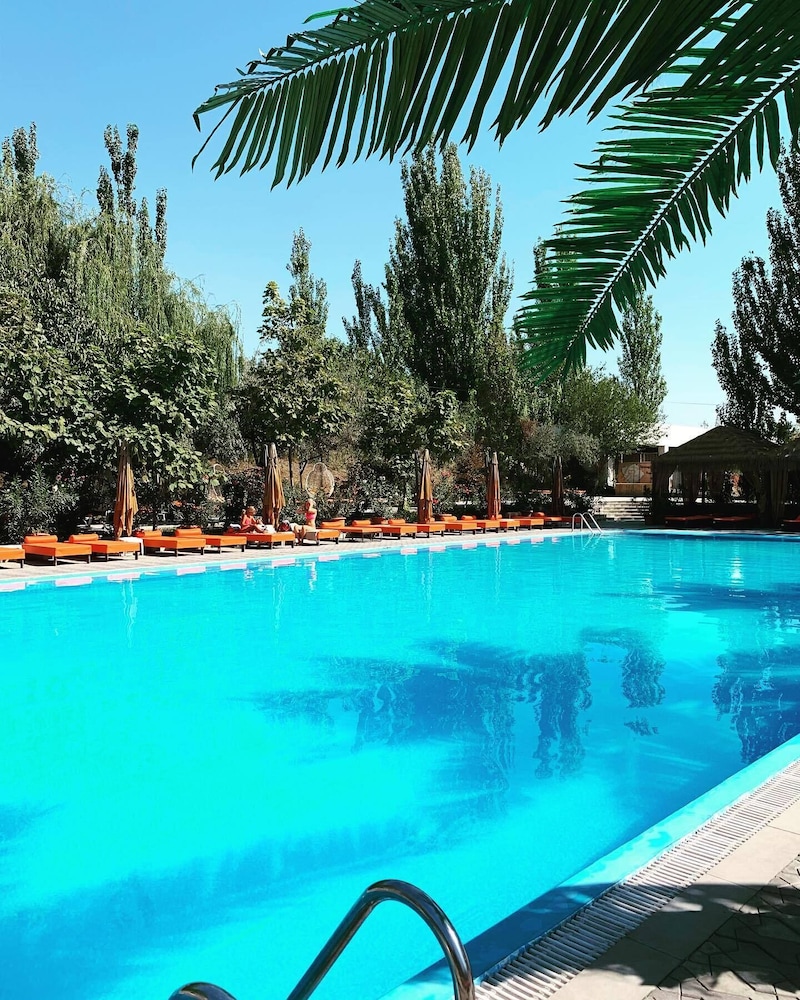 Cross Resort Yerevan 28/50