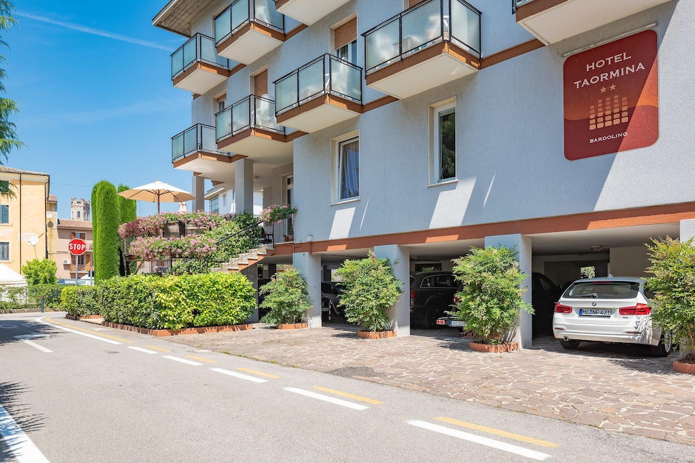 Hotel Taormina 72/78