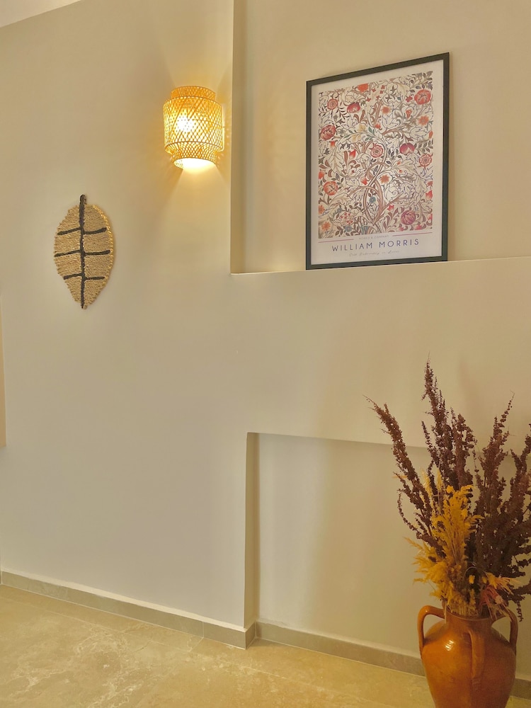 Cennet Hotel 5/46