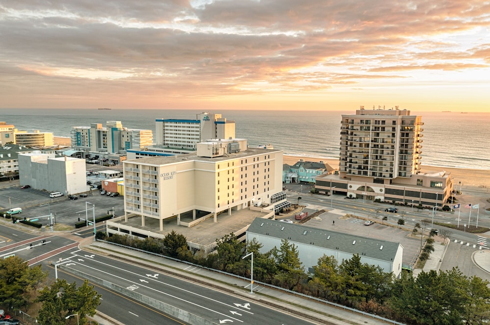 Ocean Key Resort Virginia Beach, Virginia 21/50