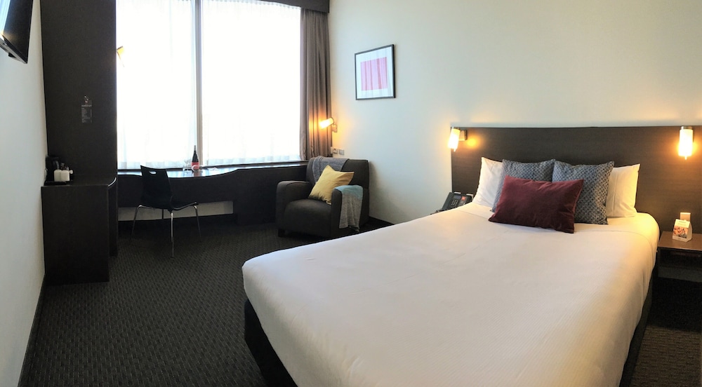 IBIS MELBOURNE GLEN WAVERLEY 21/76