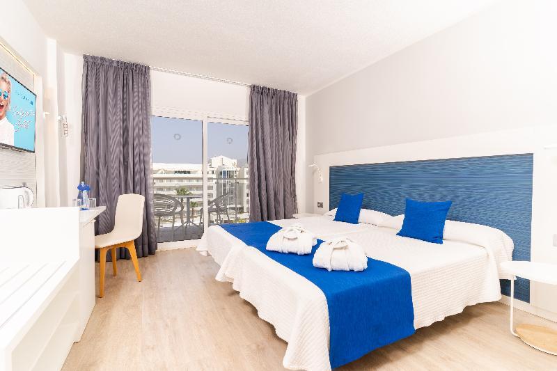 Superior, Twin Beds, Lateral Side Sea View