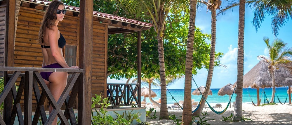 Petit Lafitte Hotel in PLAYA DEL CARMEN