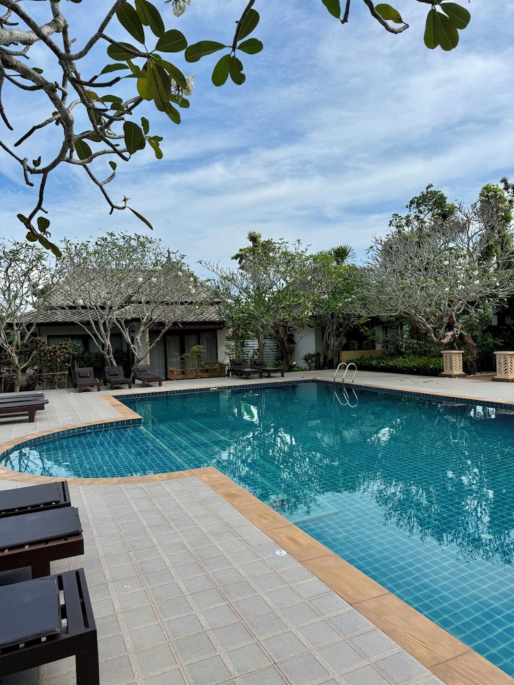 Bhumlapa Garden Resort 33/36