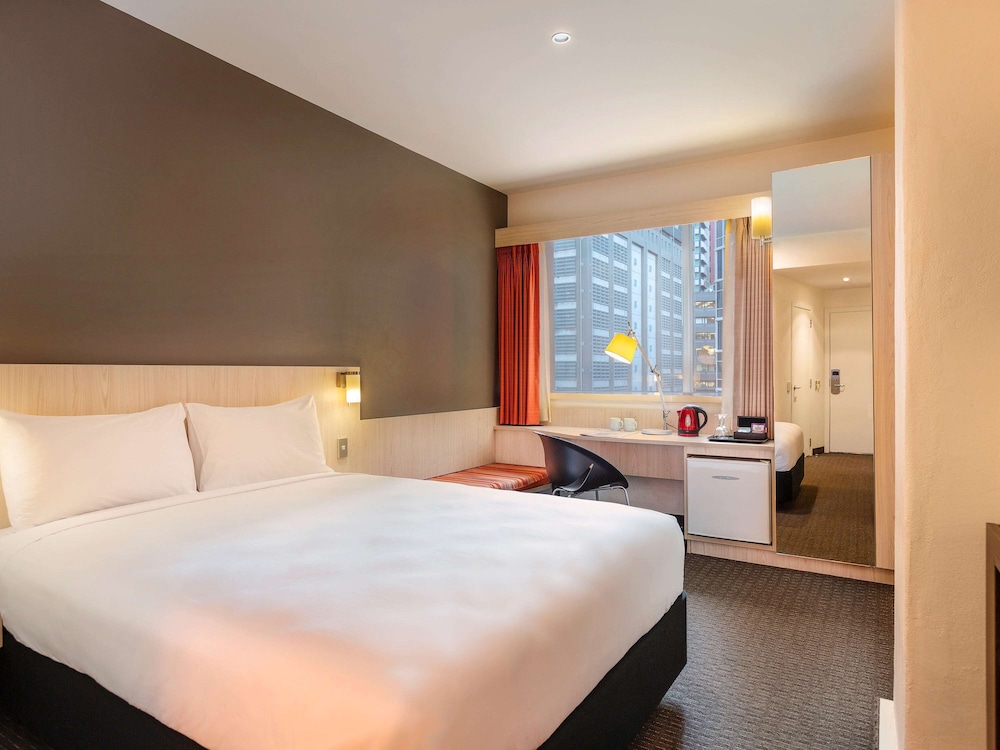 STANDARD, QUEEN BED, ACCESSIBLE